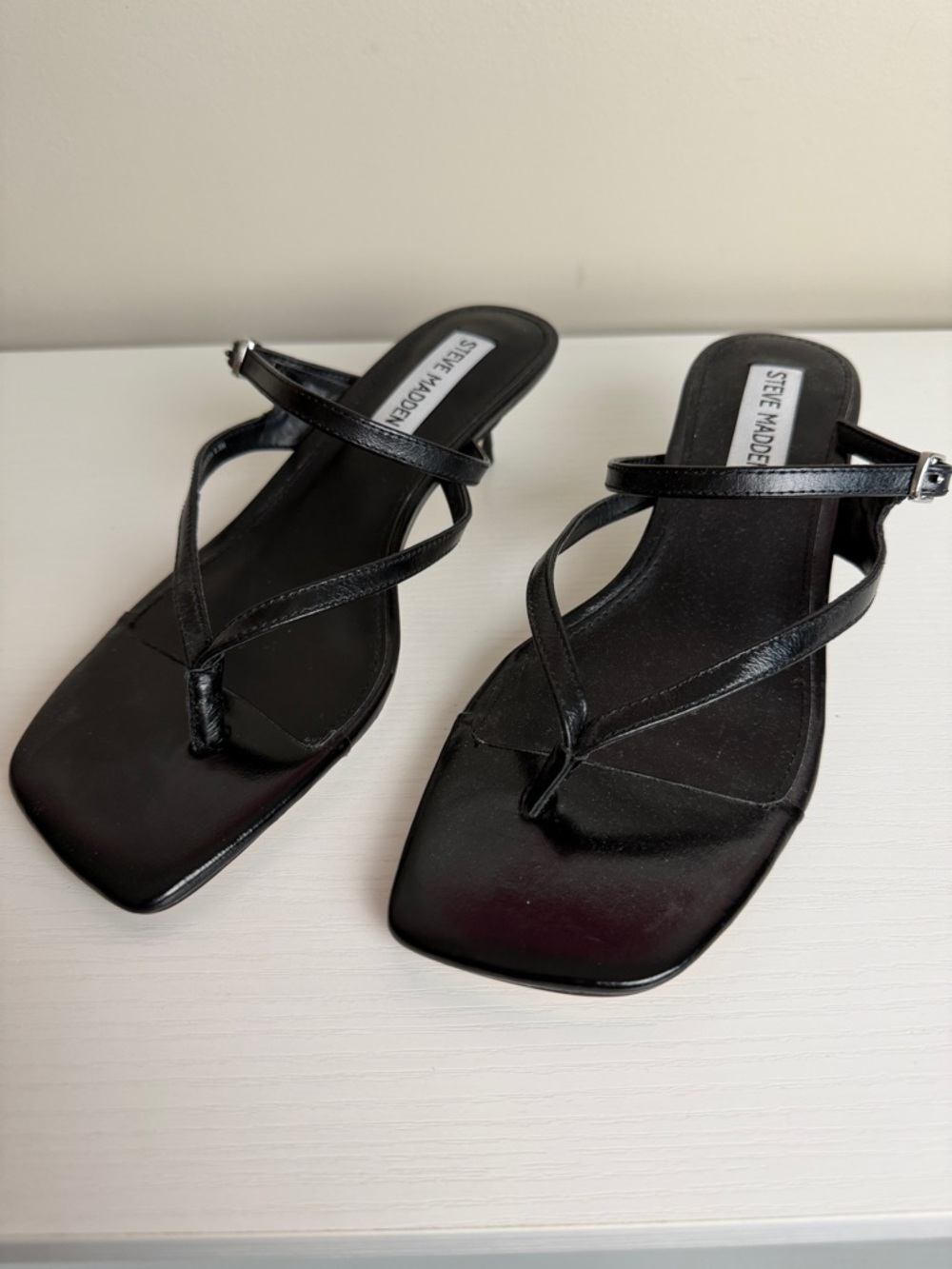 Steve Madden Black Square-Toe kitten heel  Strappy Sandals